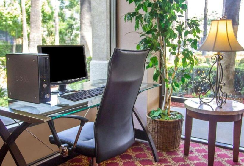 호텔 Quality Inn Riverside Near Ucr And Downtown