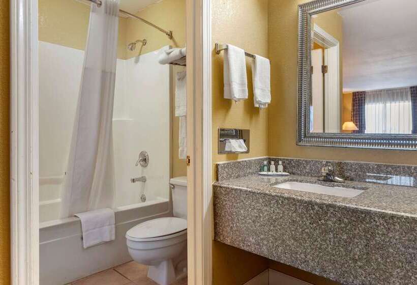 فندق Quality Inn Russellville I40