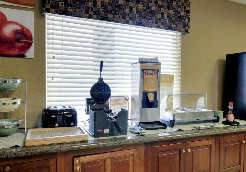 فندق Quality Inn Russellville I40