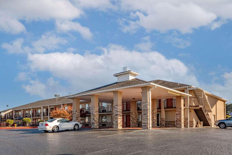 فندق Quality Inn Russellville I40