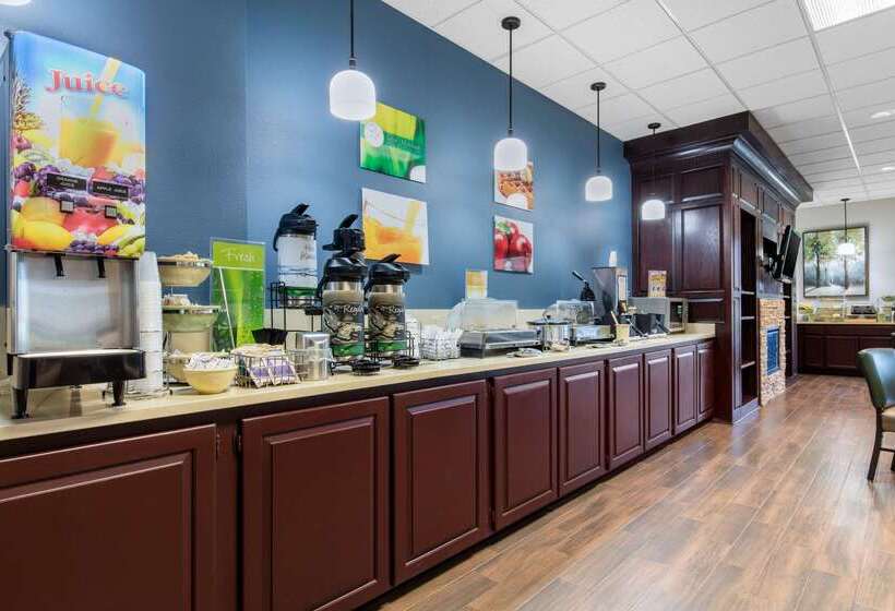 هتل Quality Inn & Suites Mountain Home North