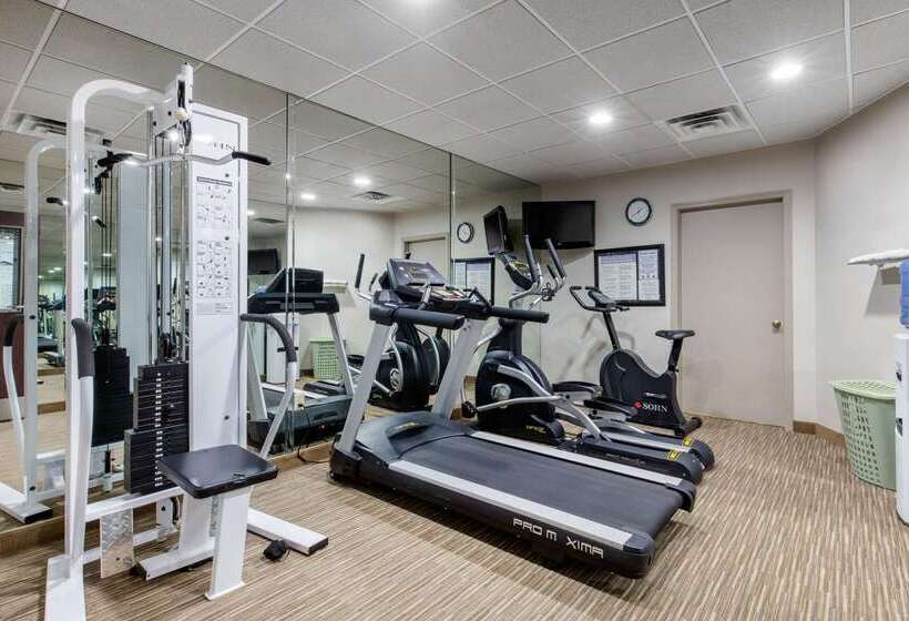 فندق Quality Inn & Suites Mountain Home North
