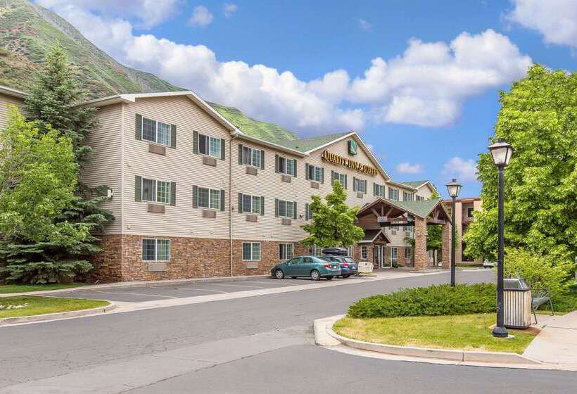 בית מלון כפרי Quality Inn & Suites On The River
