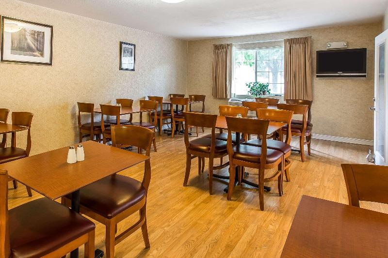 בית מלון כפרי Quality Inn & Suites On The River