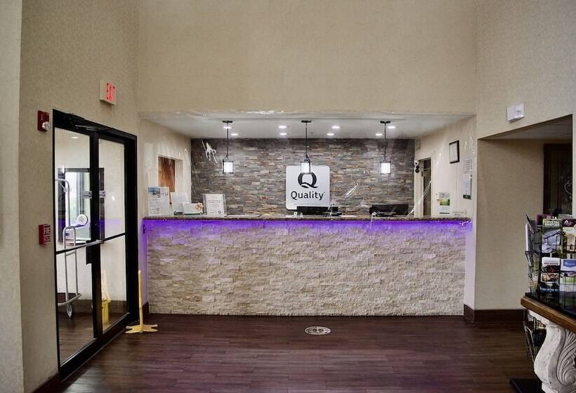 فندق Quality Inn & Suites Pine Bluff