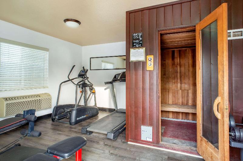 Отель Quality Inn & Suites Tulare