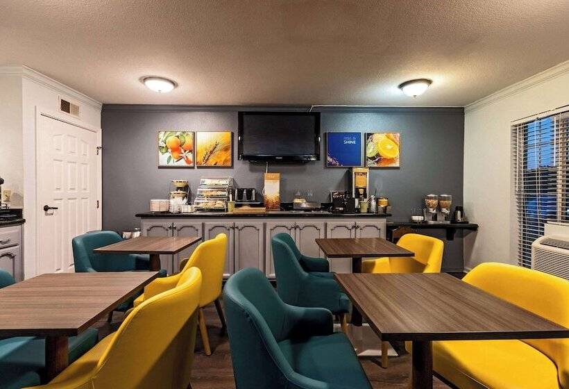 Отель Quality Inn & Suites Tulare