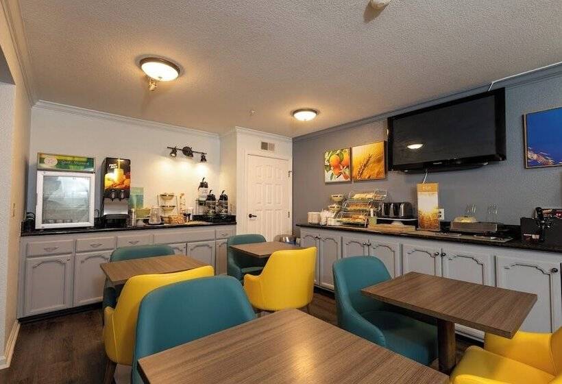 Отель Quality Inn & Suites Tulare