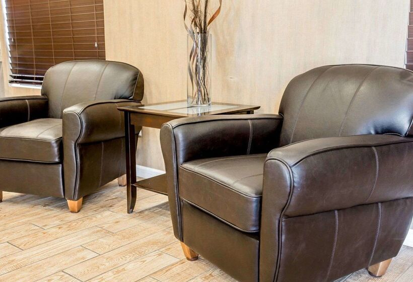 فندق Quality Inn & Suites Woodland  Sacramento Airport