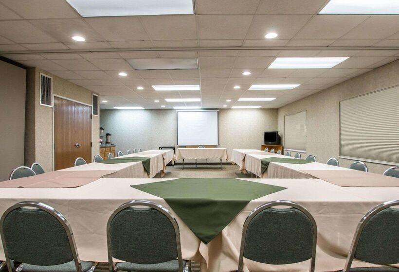 Отель Quality Suites San Diego Otay Mesa