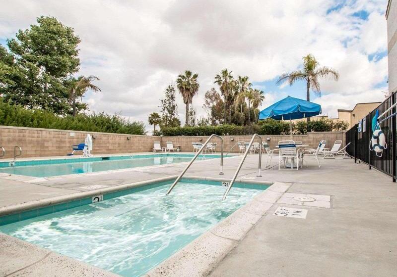 Отель Quality Suites San Diego Otay Mesa