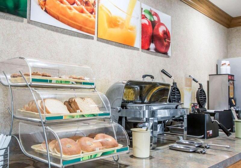 Отель Quality Suites San Diego Otay Mesa