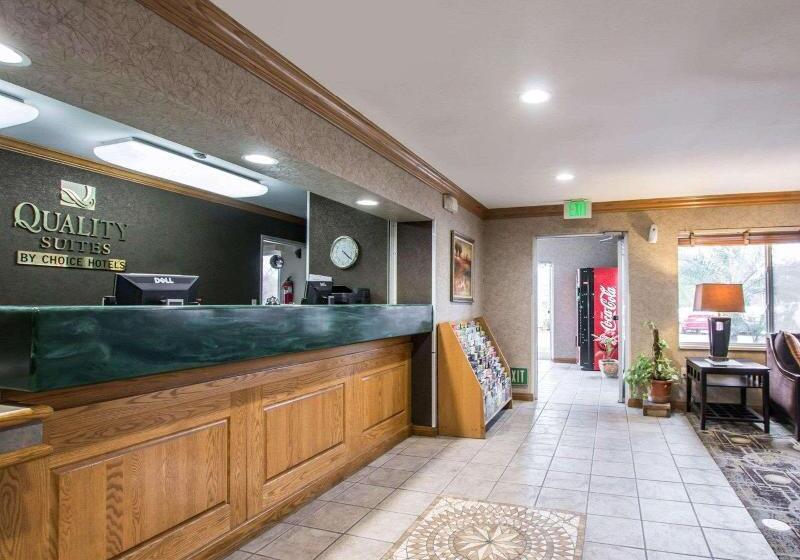 Отель Quality Suites San Diego Otay Mesa