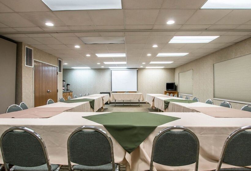 Отель Quality Suites San Diego Otay Mesa