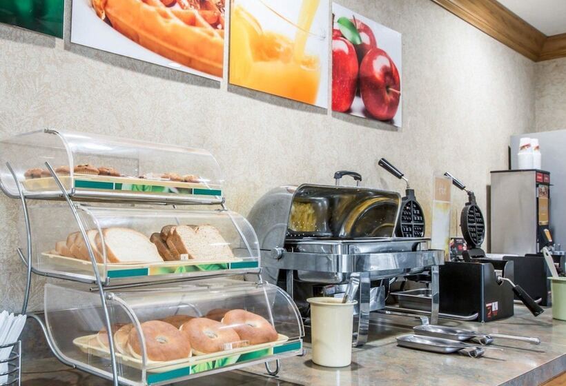 Отель Quality Suites San Diego Otay Mesa