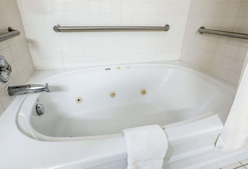 Отель Quality Suites San Diego Otay Mesa