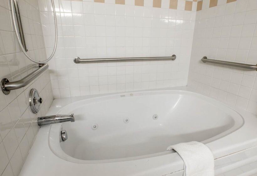 Отель Quality Suites San Diego Otay Mesa