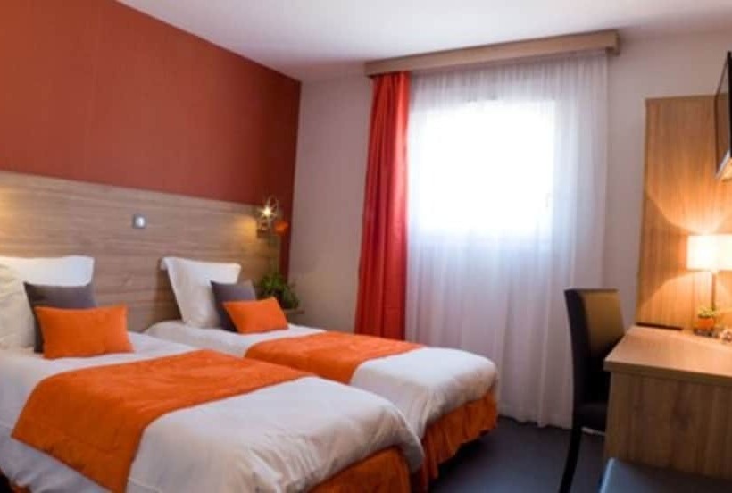 Logis Hotel Restaurant De La Madeleine