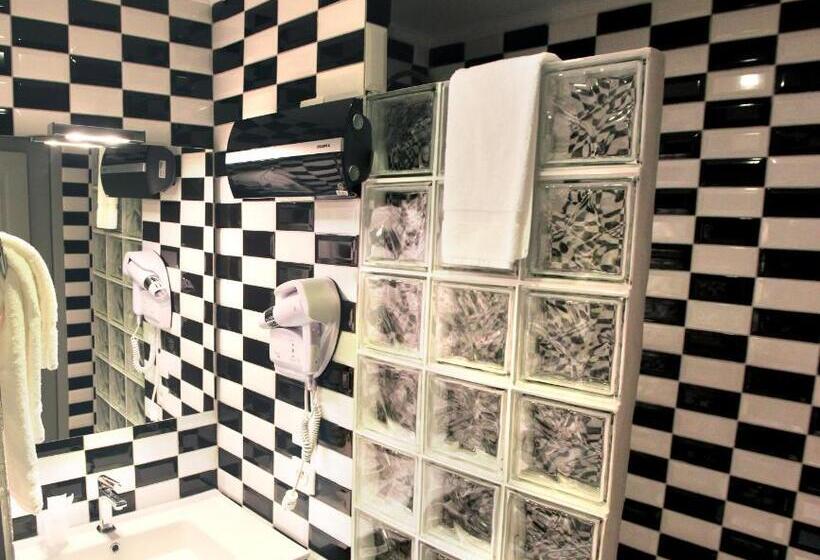 호텔 Restaurant Des Voyageurs