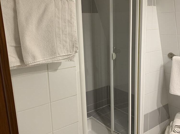 酒店 Restaurant Dontenville