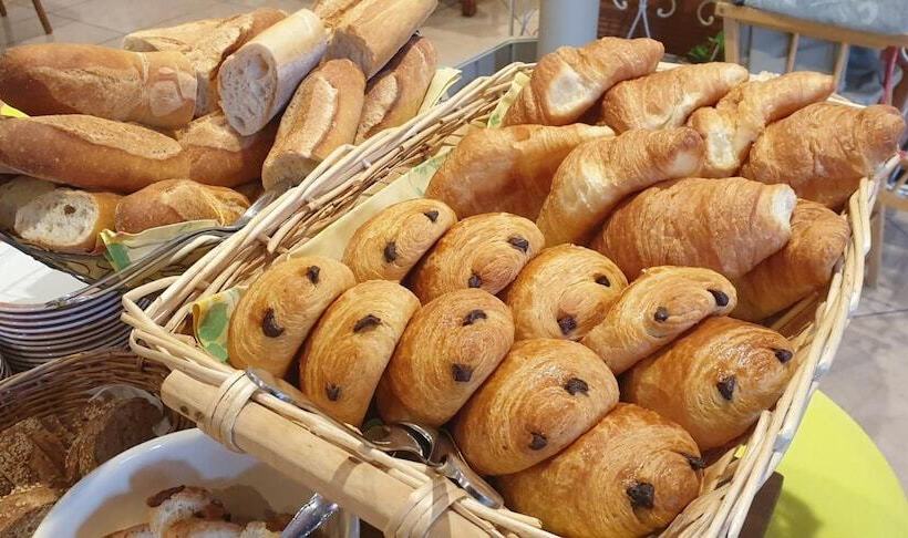 Logis Hotel Restaurant Le Faudé