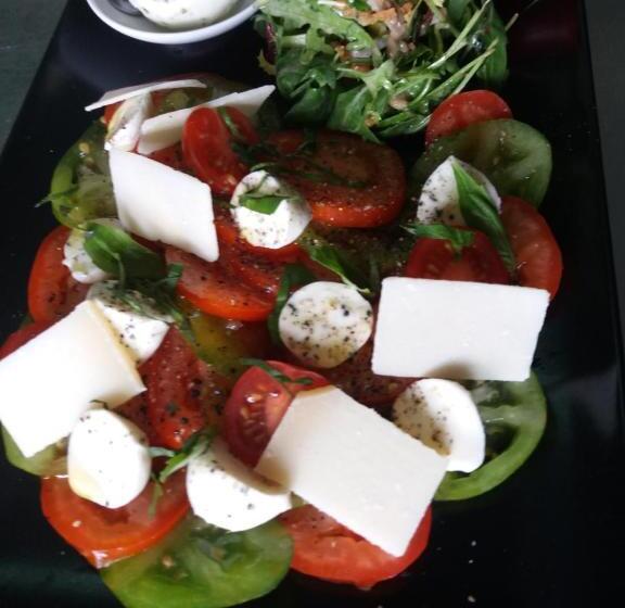 Отель Restaurant Le Traineau