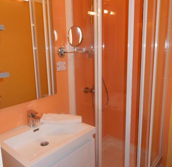 فندق Logis Hôtel Saint Hubert