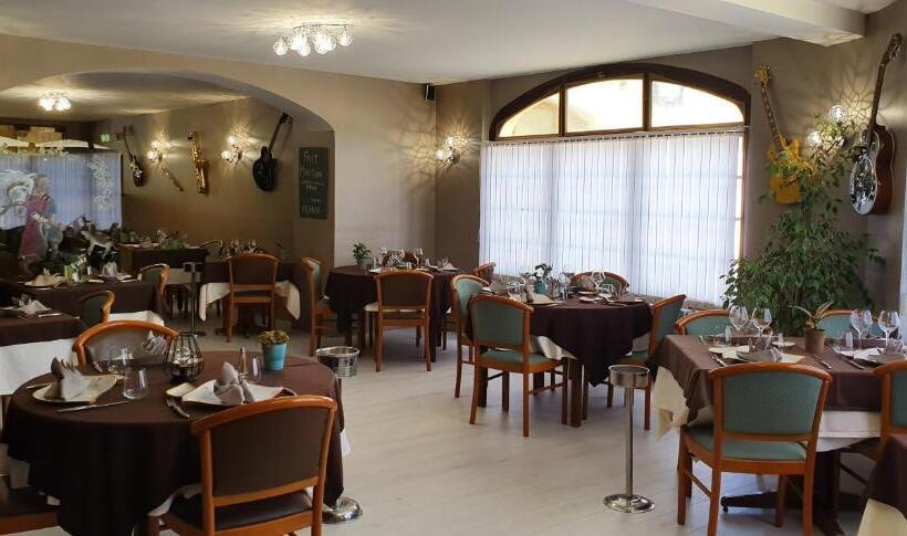 فندق Logis Hôtel Saint Hubert