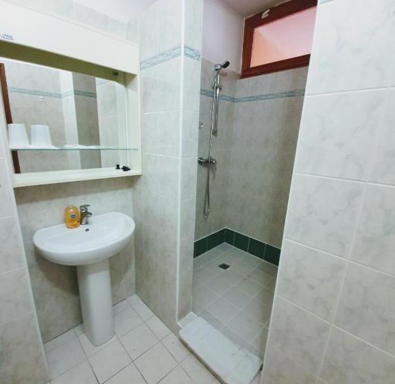 فندق Senica, Garni