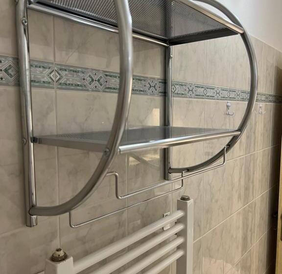 فندق Senica, Garni