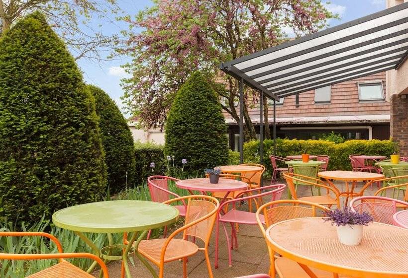 ホテル The Originals City, Hôtel Castel Burgond, Dijon Ouest