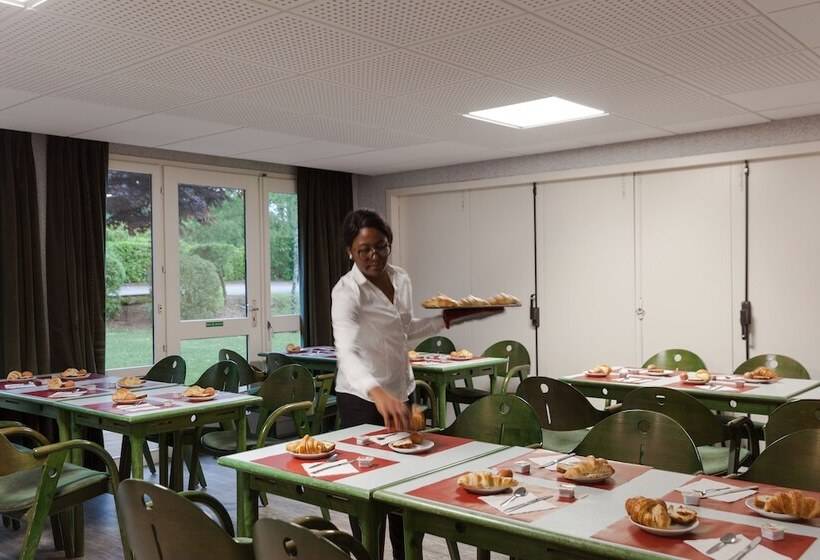 ホテル The Originals City, Hôtel Castel Burgond, Dijon Ouest