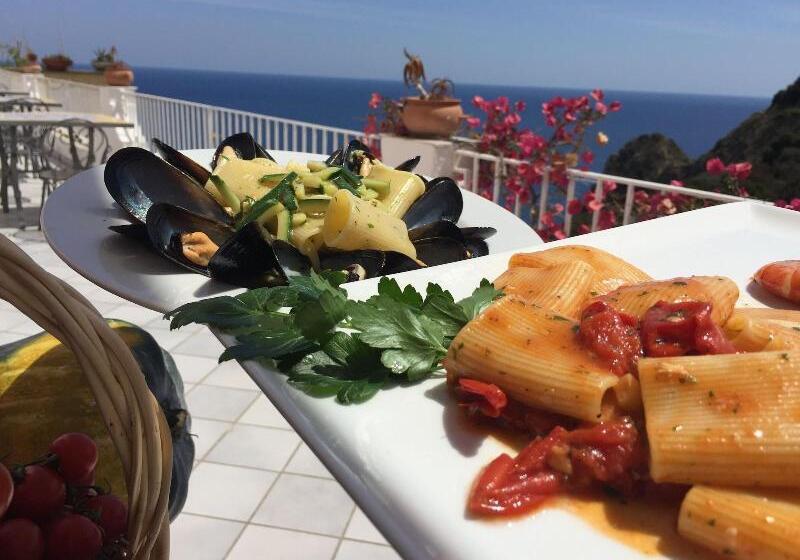 Отель Torre Sant'angelo