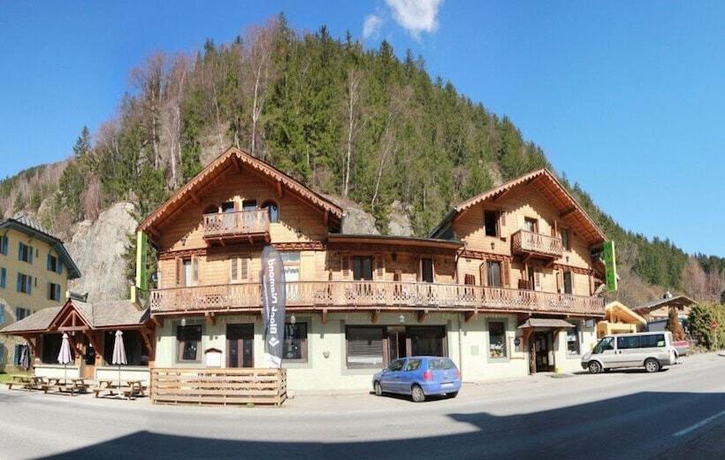 בית מלון כפרי Vert Lodge Chamonix