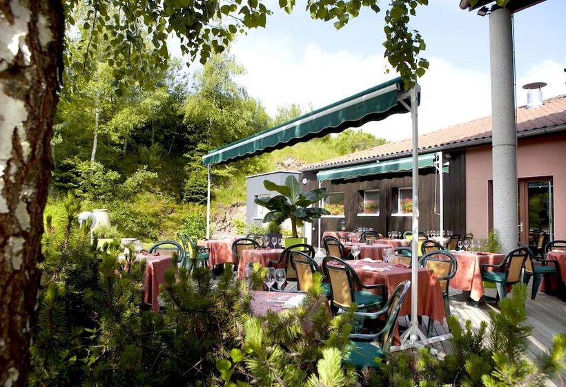 Logis Hotel Restaurant La Tour