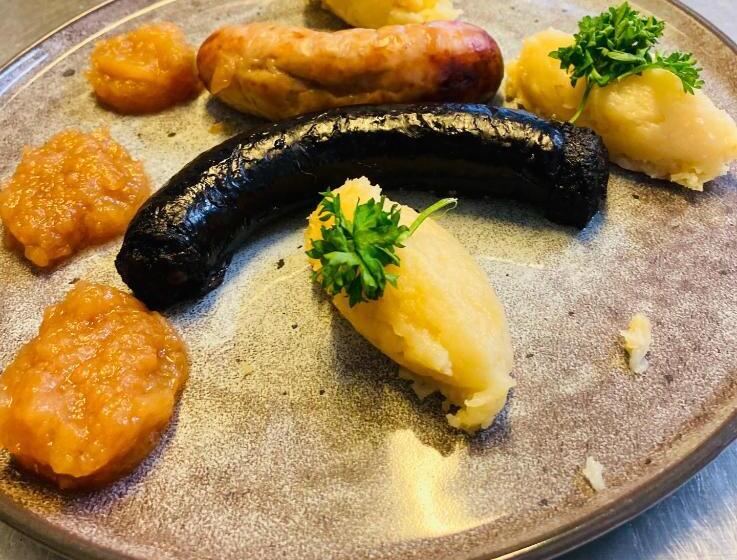 Logis Hotel Bellevue Restaurant La Pomme D Or