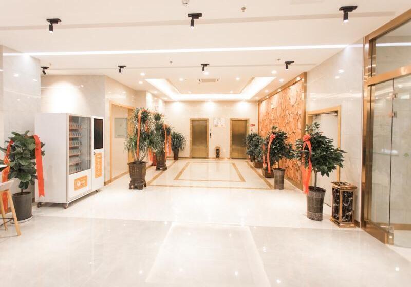 ホテル Greentree Innzhangjiakou High Speed Railway Station Business