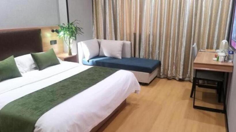 Отель Greentree Inn Yixing Zhangzhu Express