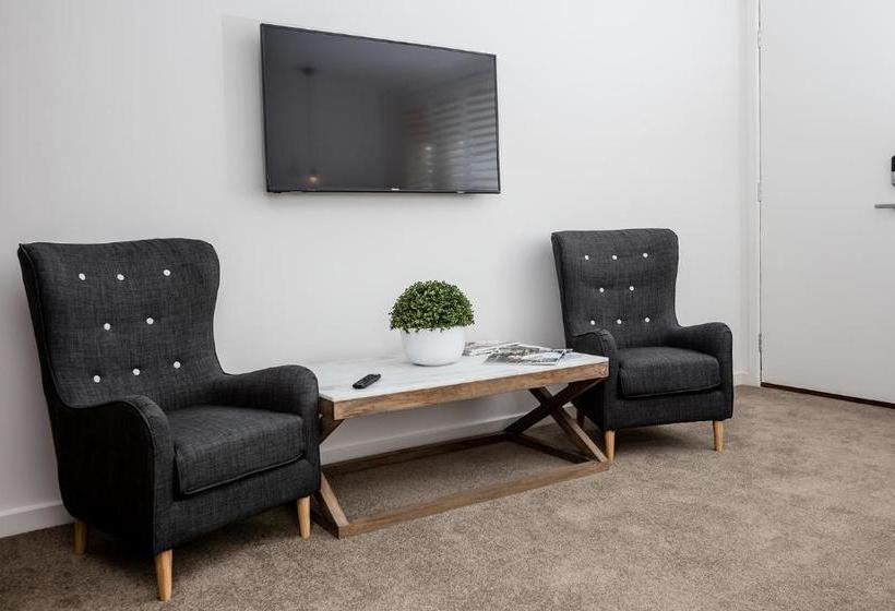 ホテル Newington Apartments