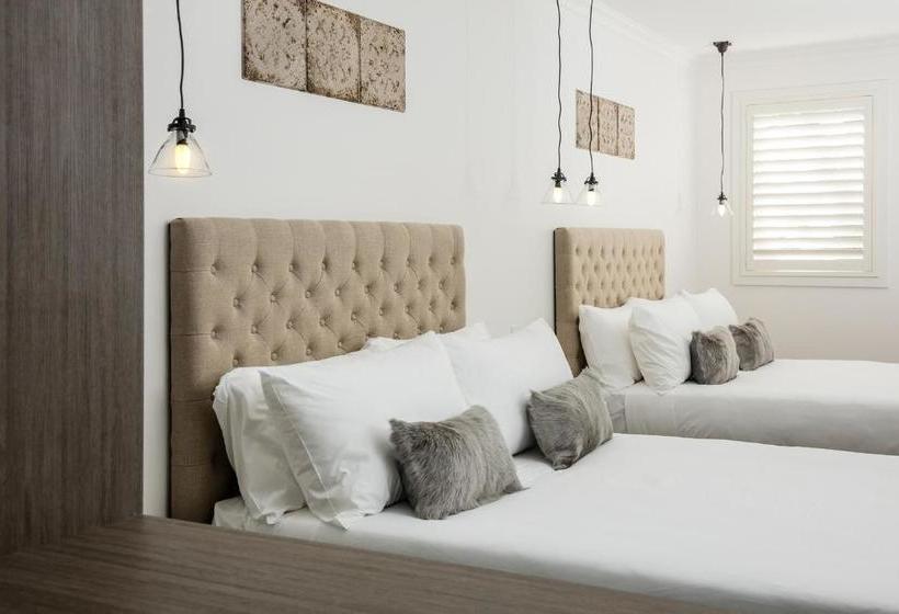 ホテル Newington Apartments