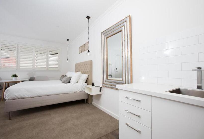 ホテル Newington Apartments