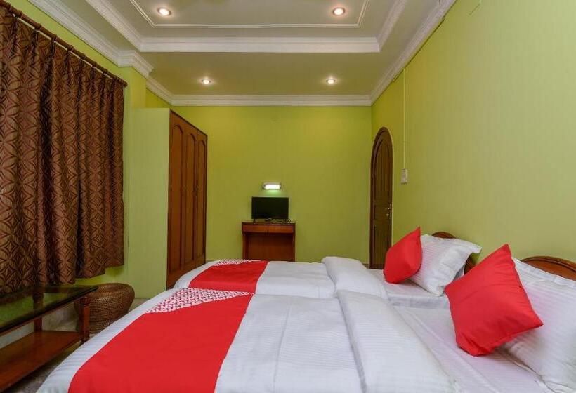 Отель Oyo 14371 Treetops Guest House