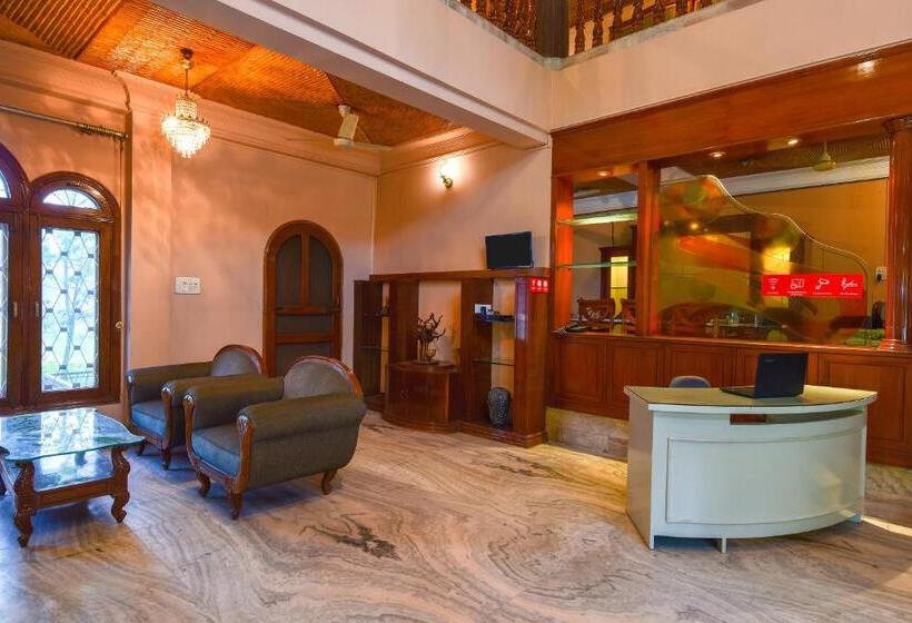 Отель Oyo 14371 Treetops Guest House