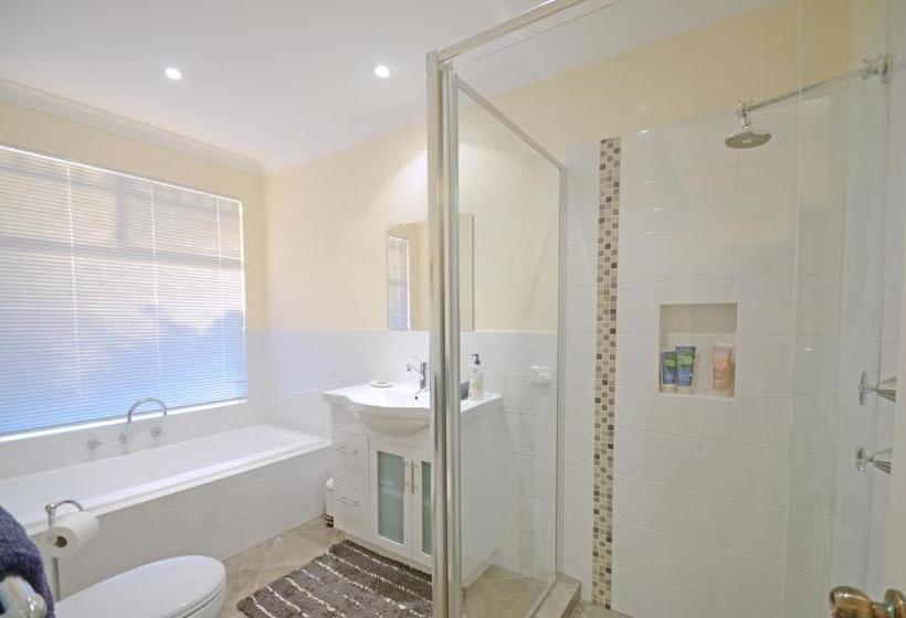 בית מלון כפרי Sojourn On Gale Bed & Breakfast