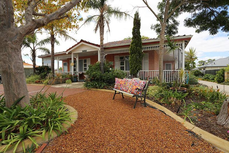 בית מלון כפרי Sojourn On Gale Bed & Breakfast