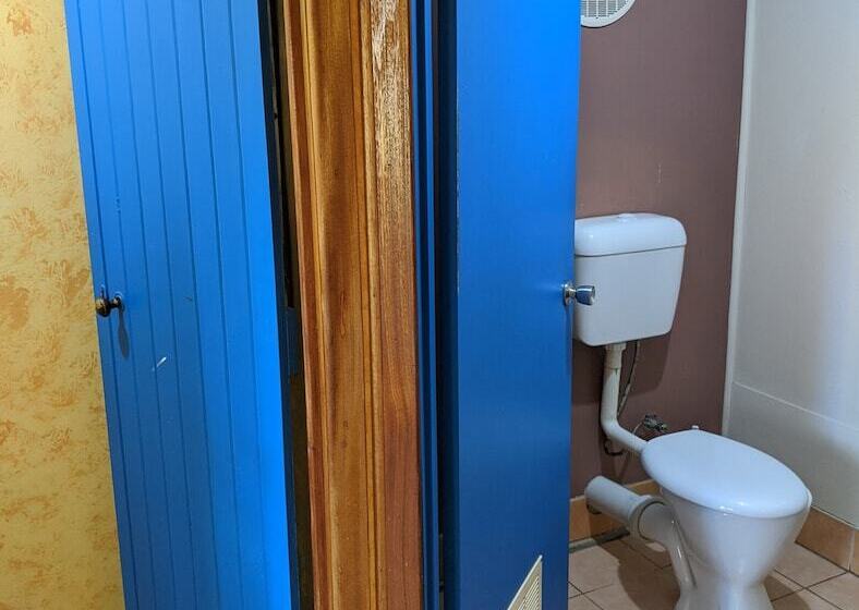 בית מלון כפרי Woolshed Eco Lodge