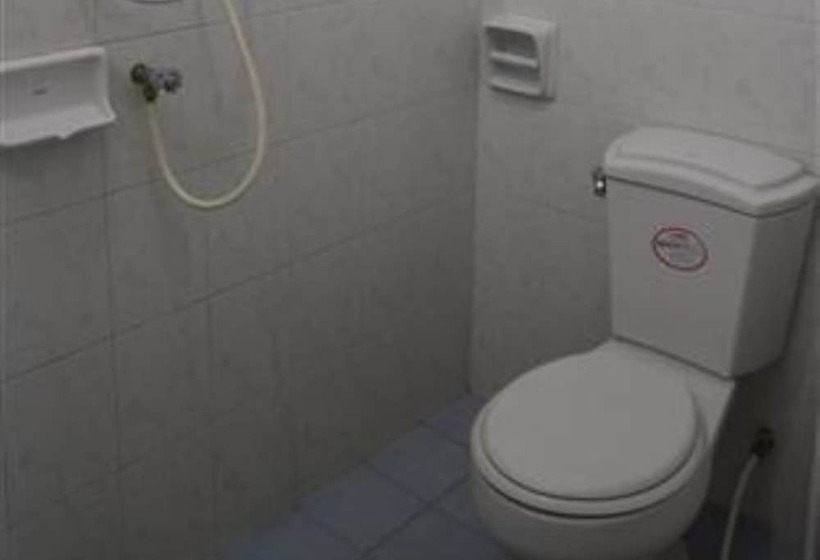 ホテル Yong Dee Apartment