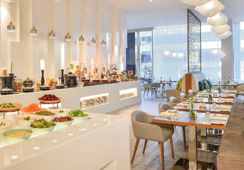 Отель Grand Mercure Dubai City