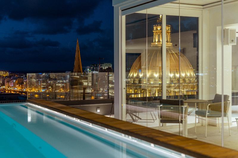 هتل The Embassy Valletta