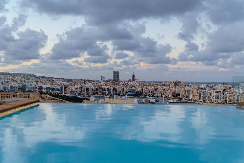 هتل The Embassy Valletta